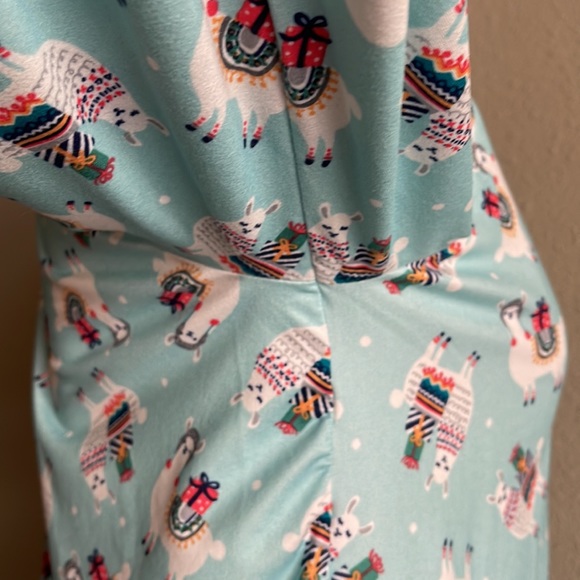 Cuddl Duds Sz M Christmas 🦙 Llamas PJ Top ONLY - Picture 4 of 11